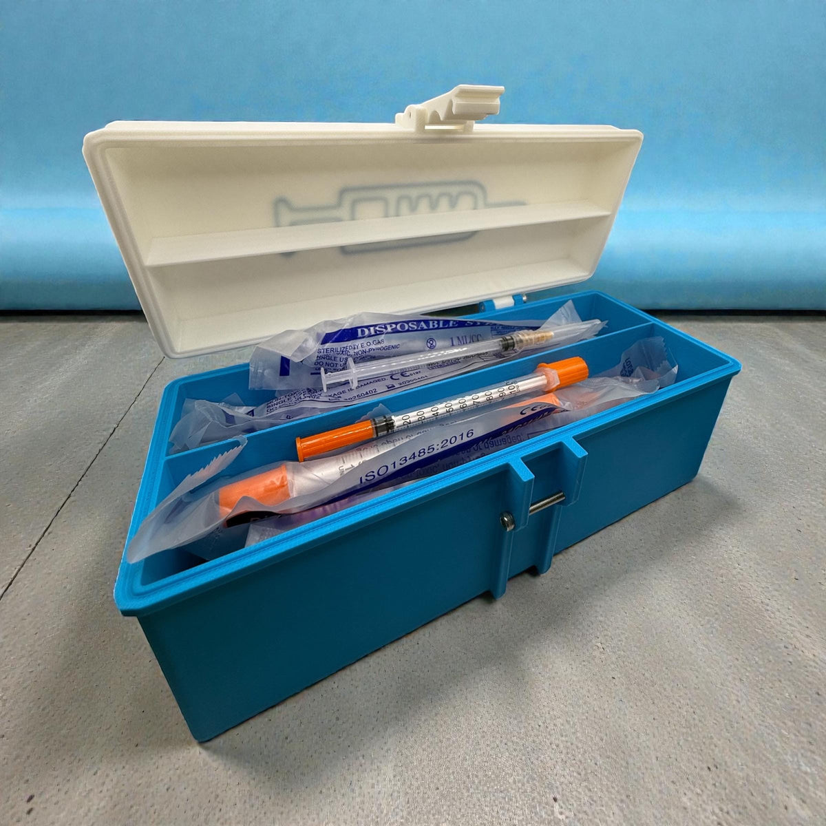 Syringe Holder Storage Case – Holds  15 or More New or Preloaded Syringes