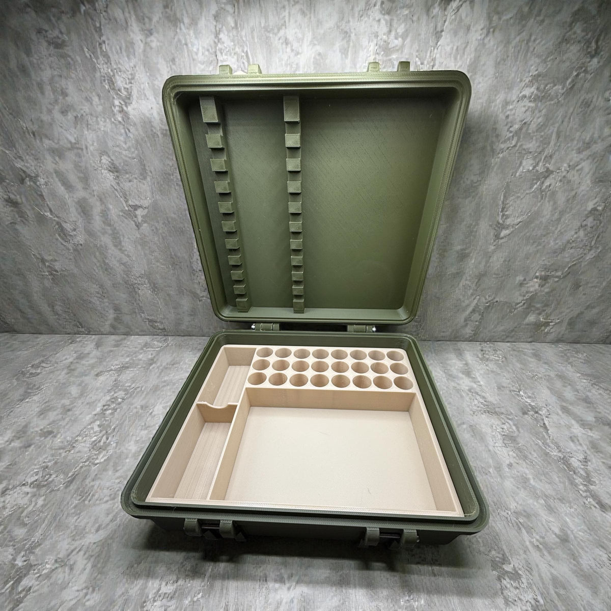 Large capacity insulin & peptide storage case – multi-vial organizer with syringe lid holder